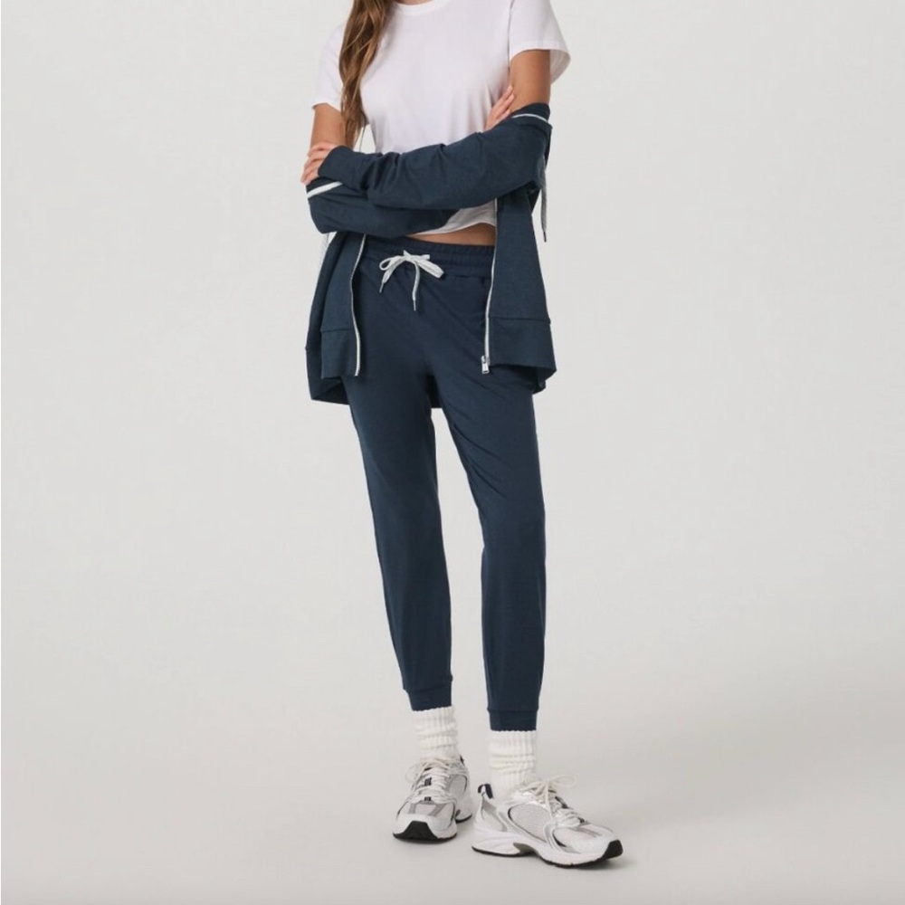 Vuori set of Halo Performance Hoodie 2.0 + Performance Jogger Sweatpants XS - Picture 6 of 9